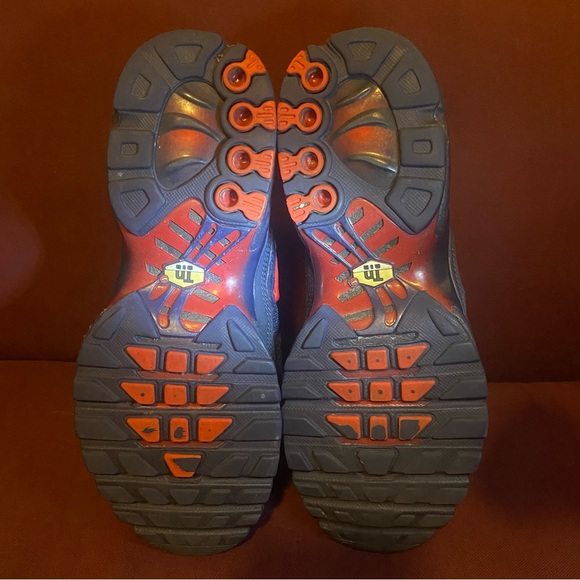Nike Air Max Plus Size 5.5Y - Picture 9 of 14